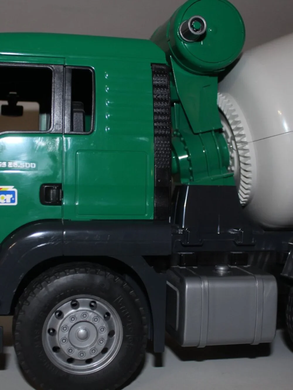 CONCRETE Cement MIXER TRUCK MAN TGA Green Bruder Toy Car Model 1/16 1:16